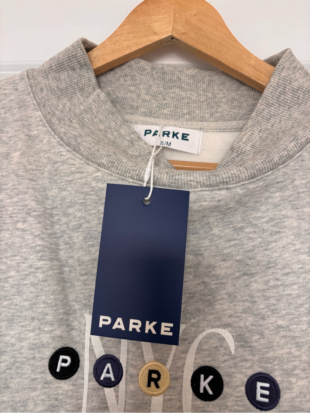 Parke NYC Pop Up Gray Subway Letters NYC Mockneck Sweatshirt S/M NEW 2026 - Picture 2 of 4